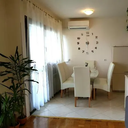 Mila Apartment *